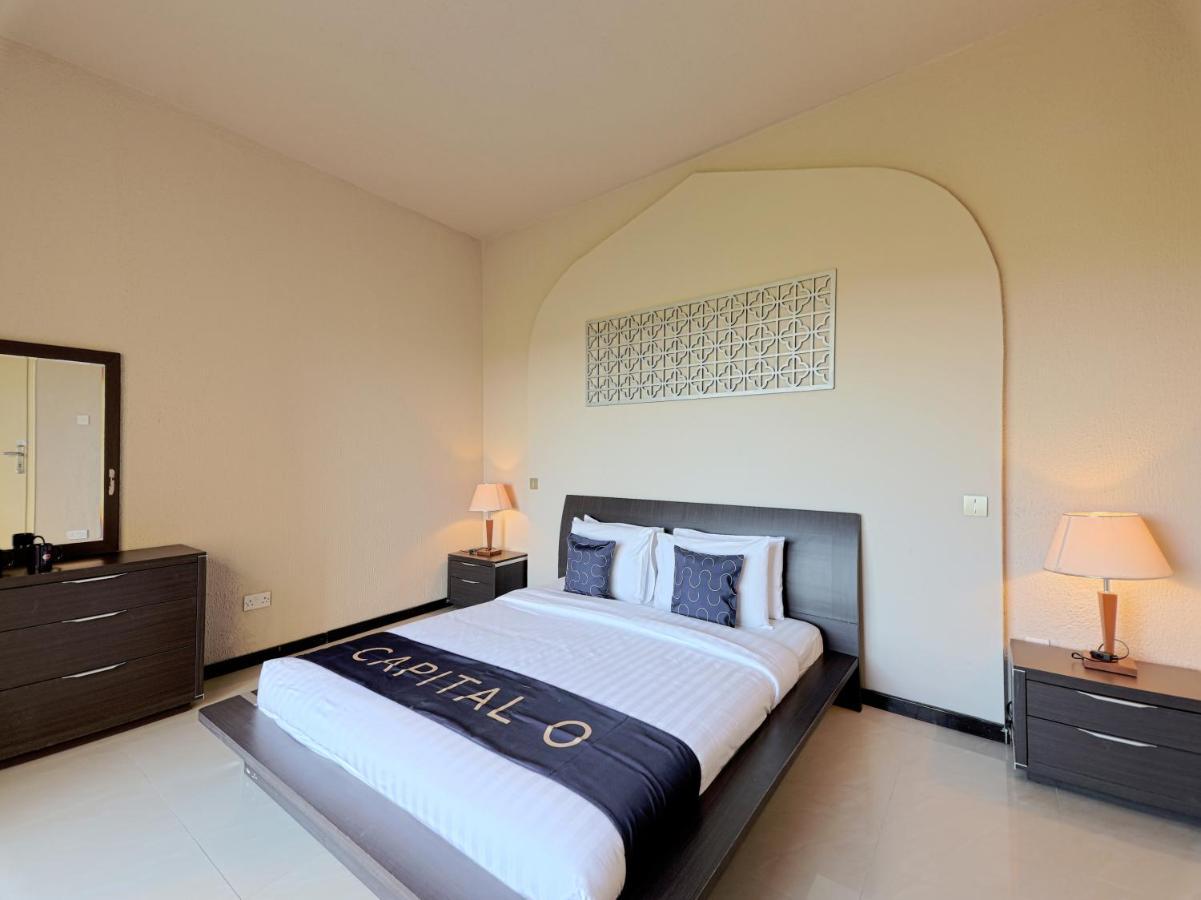 Capital O133 Al Sawadi Beach Resort & Spa Barka Bagian luar foto