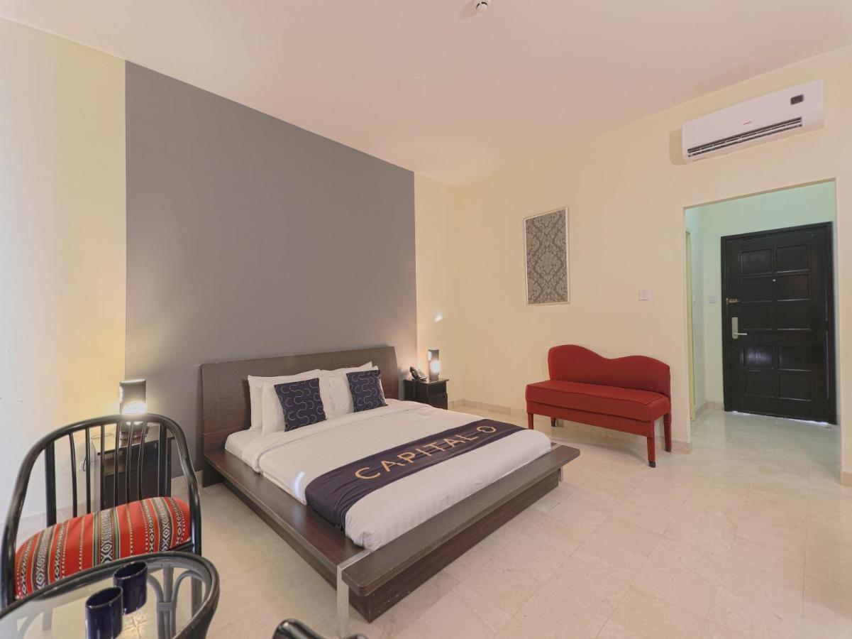 Capital O133 Al Sawadi Beach Resort & Spa Barka Bagian luar foto