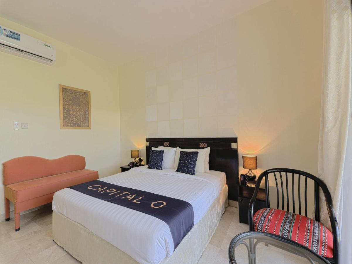 Capital O133 Al Sawadi Beach Resort & Spa Barka Bagian luar foto