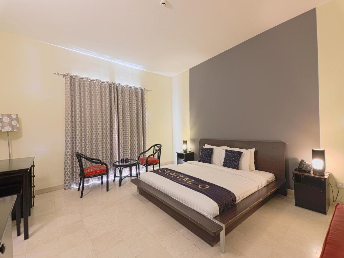 Capital O133 Al Sawadi Beach Resort & Spa Barka Bagian luar foto